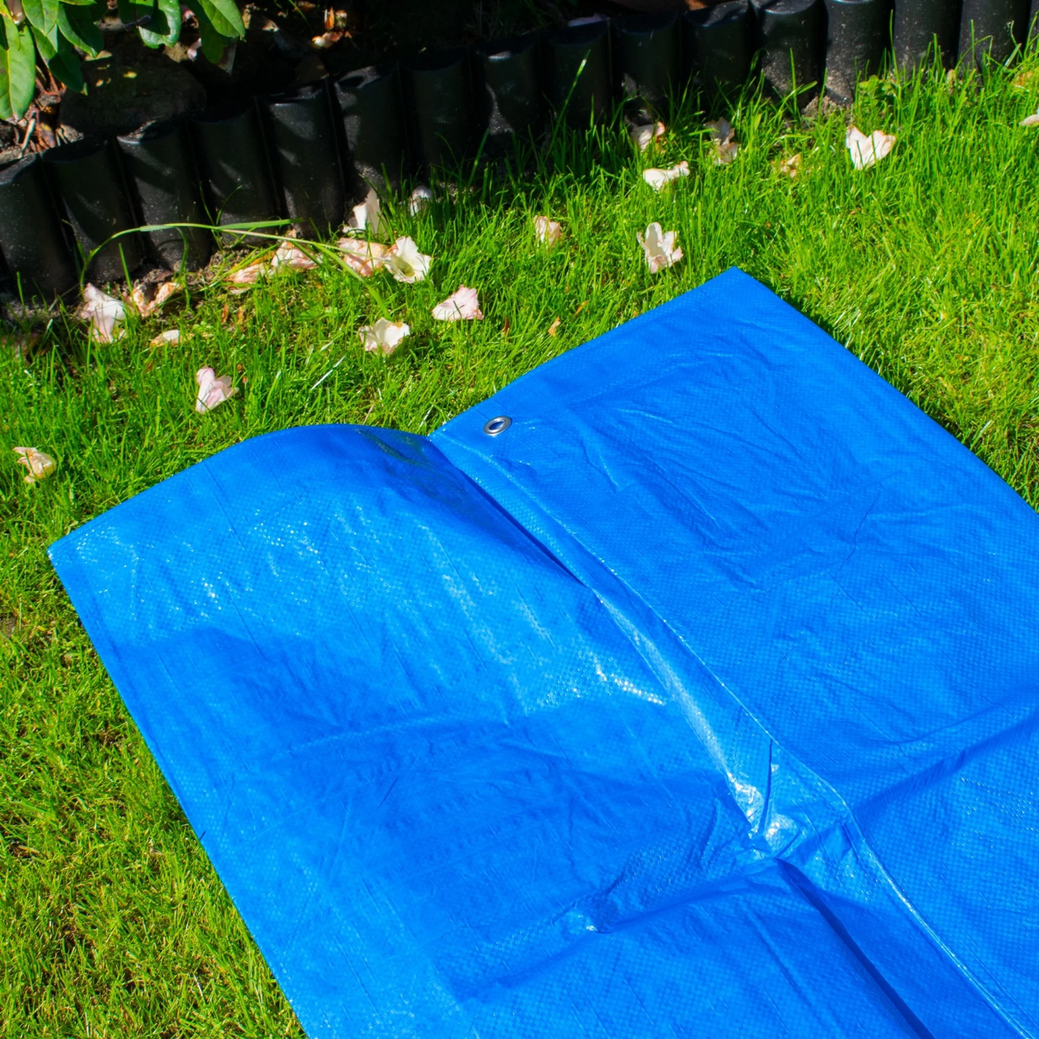 Blue S-Grade Tarpaulin with 10 Metres of 8mm Bungee Rope - Image 3