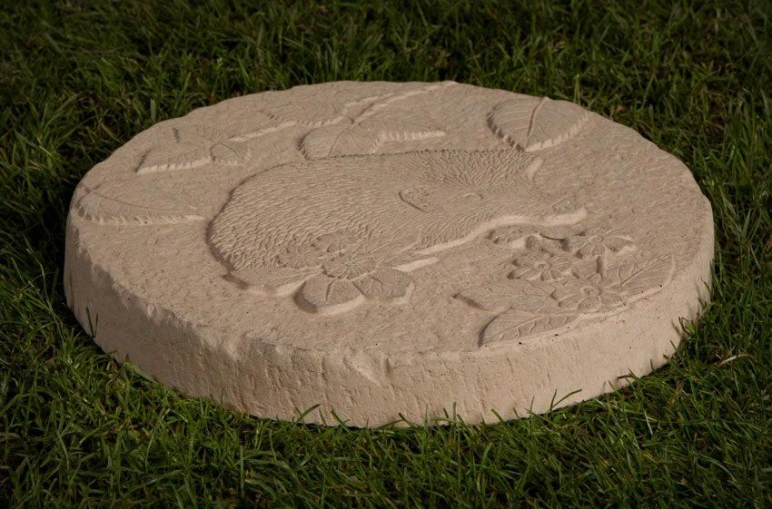 Garden Friends Concrete Stepping Stone 300mm - Bath Buff - Pack of 25 - Image 7