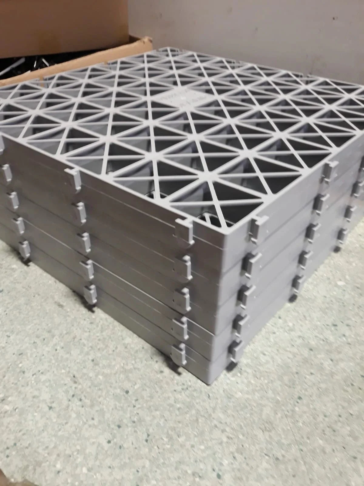 Gravel Grids Modular Permeable Containment System 500mm By 500mm By 40mm For Angular And Decorative Aggregate 5 To 35 Mm - Image 10