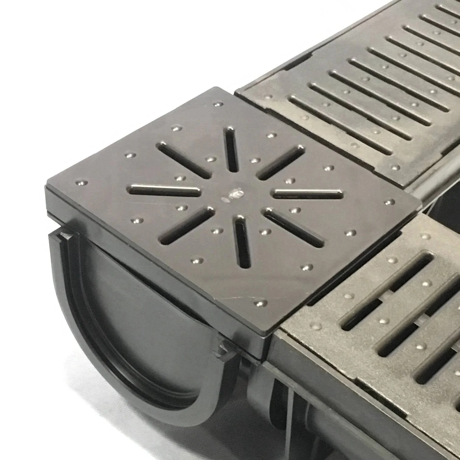 Drain Q Four Way Corner Unit Sump For IBRAN S With Four Inline Outlets And One Vertical Outlet 110mm Compatible - Image 5